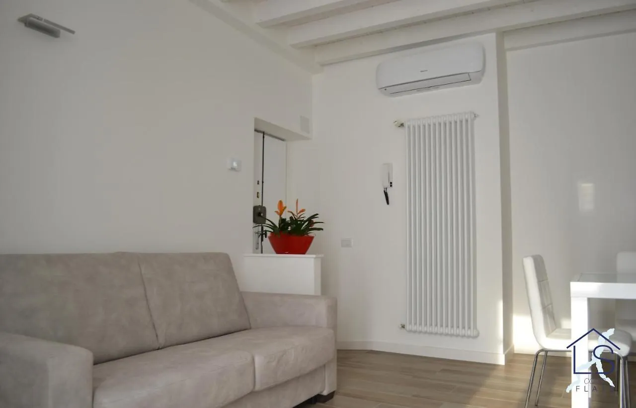 Como Flats Apartment